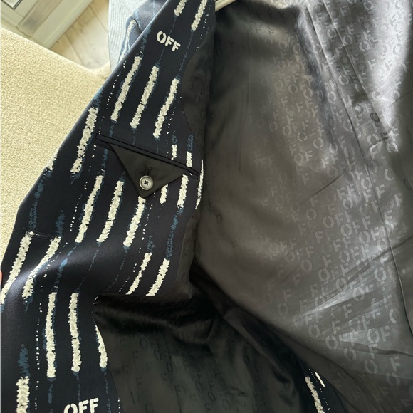 Off-White Woman’s Blazer - Picture 2 of 6